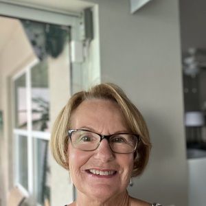 Meet your Posher, Linda